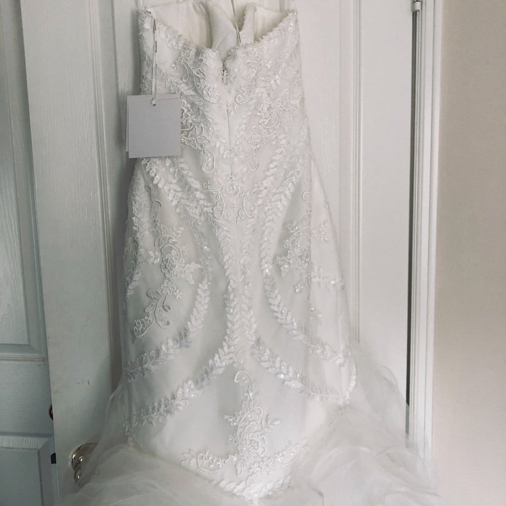 NWT NEVER TRIED ON Pronovias wedding dress Beca - Picture 8 of 8